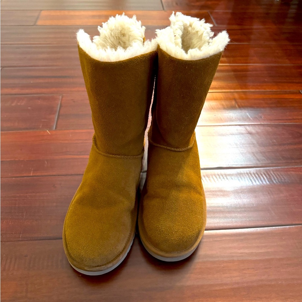 Kookaburra by Ugg women’s boot.